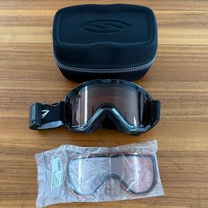 NWT SMITH OTG KNOWLEDGE ski goggles with Black Zip Case and replacement Lens